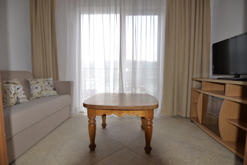 ホテル Casa Marina Ieşelniţa エクステリア 写真