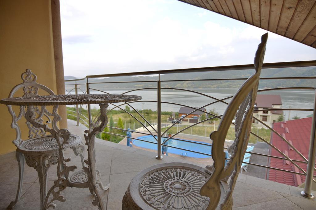 ホテル Casa Marina Ieşelniţa エクステリア 写真