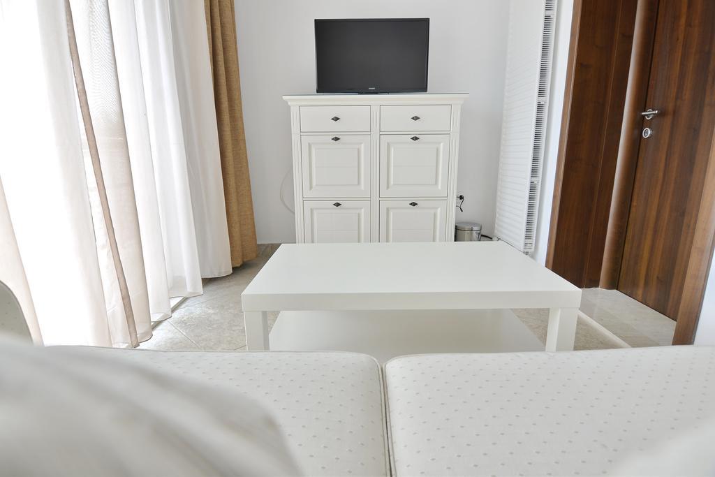 ホテル Casa Marina Ieşelniţa エクステリア 写真