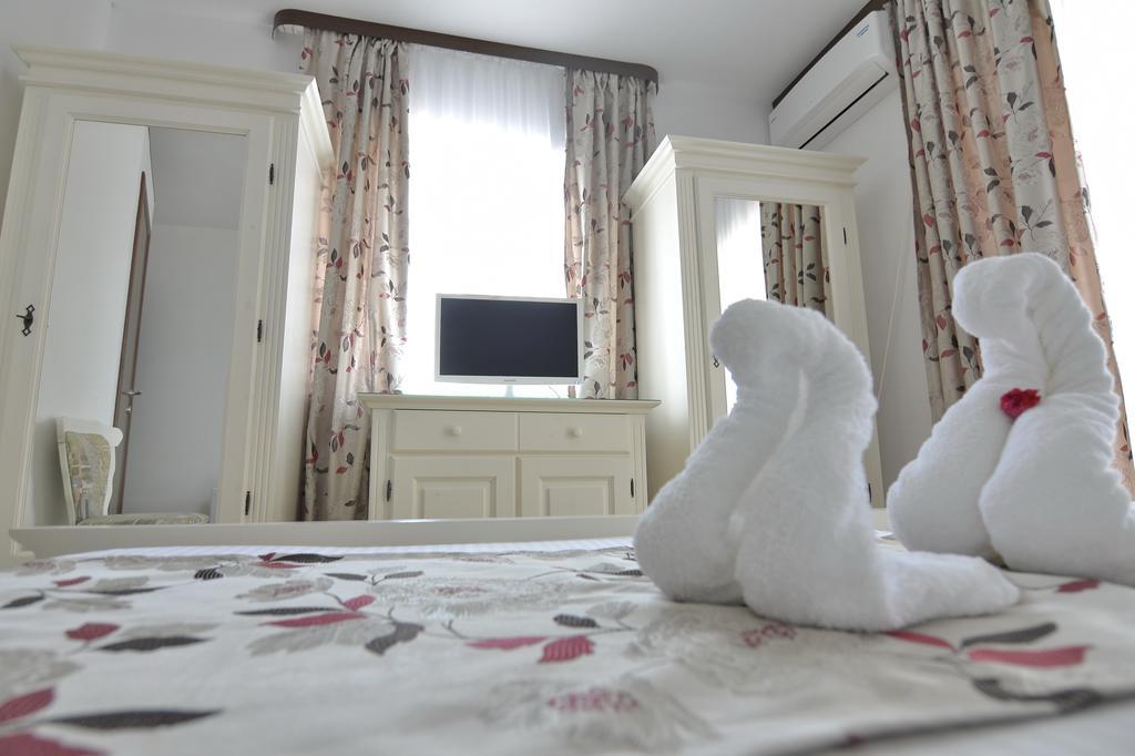 ホテル Casa Marina Ieşelniţa エクステリア 写真